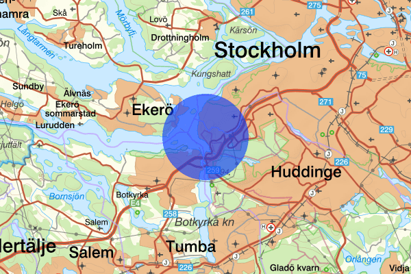 Vårby 03 december 13.47, Trafikolycka, personskada, Huddinge